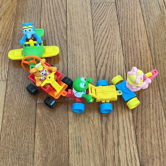 Vintage 1990 McDonald’s Happy Meal Muppet Babies Action Figures with Vehicles - Picture 8 of 15